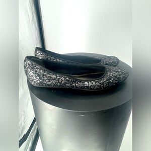 The touch of Nina flat black size 9